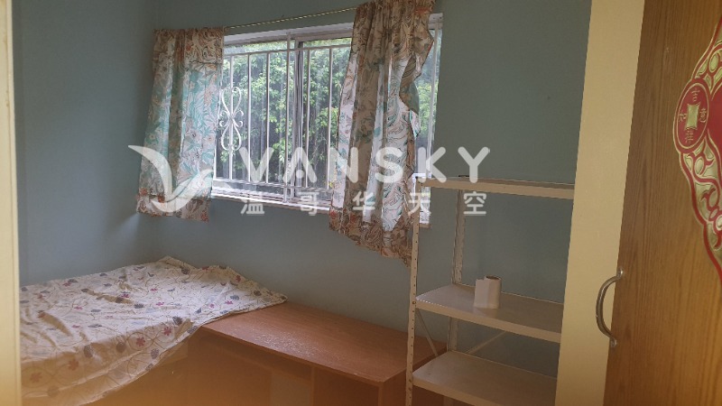 260606185531_Small Room.jpg